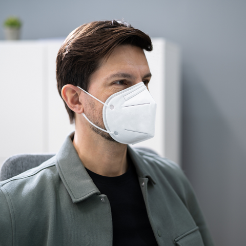 USA-Made KN95 Respirator for Adults – 99% Bacterial Filtration Efficiency | 20-Pack Altor Safety  Disposable Face Masks